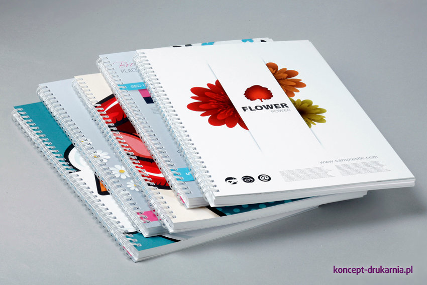 Kolorowe projekty katalogów spiralowanych w formacie A4 drukowanych w drukarni Koncept.