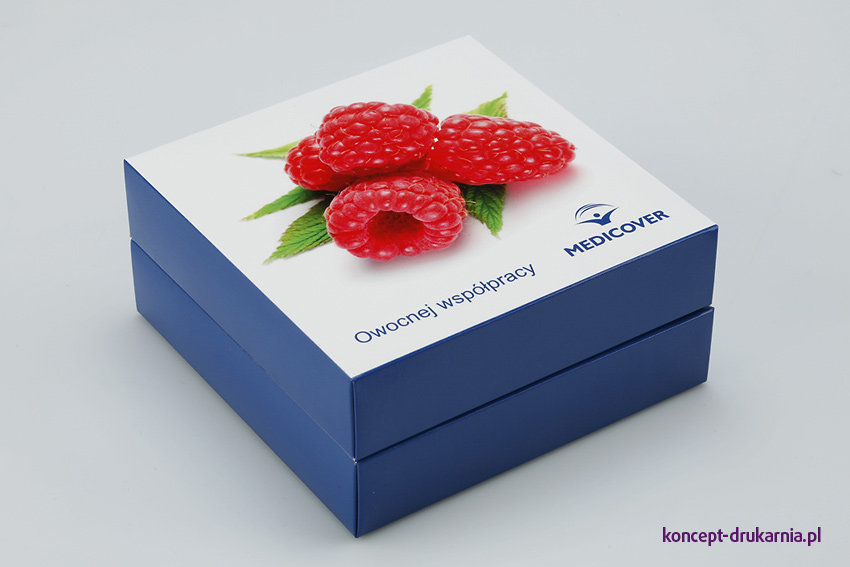 Firmowe opakowanie ozdobne na słodkości to idealny pomysł na prezent dla klientów.